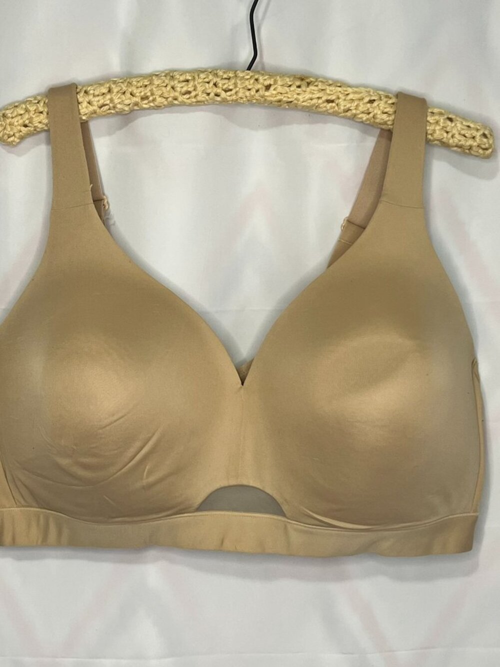 Cacique Lightly Lined No Wire Bra Full Coverage Adjustable 46D Beige Nude